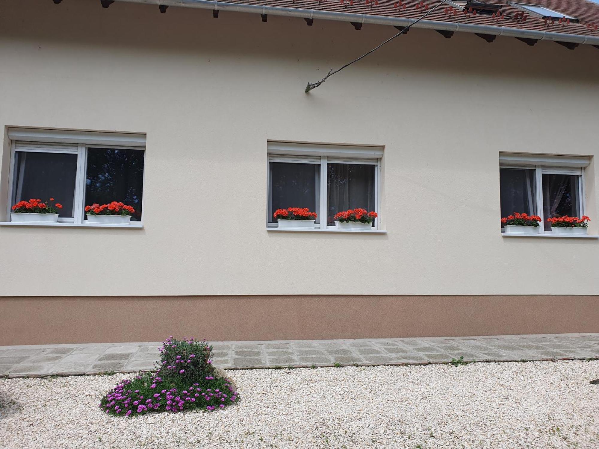 Bella Apartman Szeged Ngoại thất bức ảnh